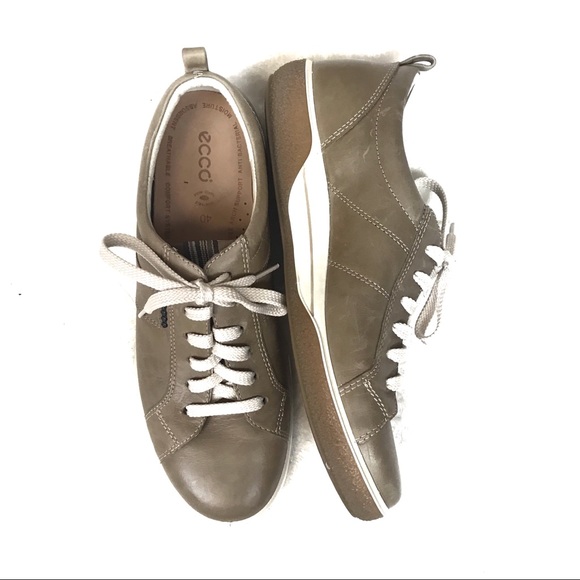 womens leather lace up sneakers